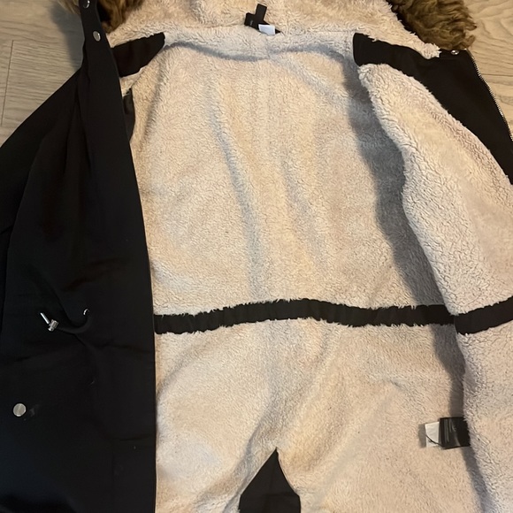 Hm fur lined hooded jacket - Picture 2 of 3